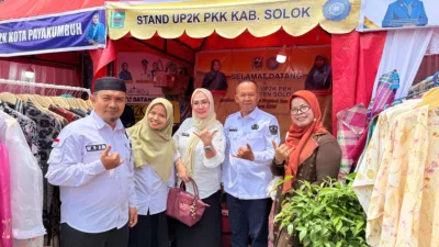 Kadis Kominfo Kabupaten Solok Kunjungi Stand UP2K Jambore PKK Tingkat Provinsi Sumatera Barat 2026