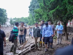 Hari Ke-3 Tanggap Darurat, Pembersihan Material Banjir Bandang Arosuka Terus Dilakukan