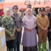 Ketua IAD Sumbar Turun Langsung, Salurkan Bantuan untuk Korban Galodo Kabupaten Solok