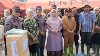 Ketua IAD Sumbar Turun Langsung, Salurkan Bantuan untuk Korban Galodo Kabupaten Solok
