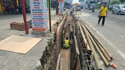 Pemko Evaluasi Proyek Trotoar dan Drainase Jalan Soekarno Hatta, Pelaksana Diminta Percepat Pekerjaan